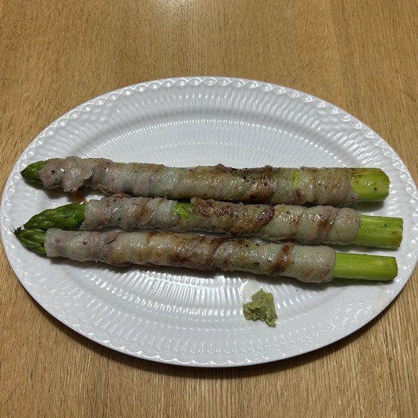 わさびの美味しい食べ方 | アスパラガスの肉巻きわさび添え